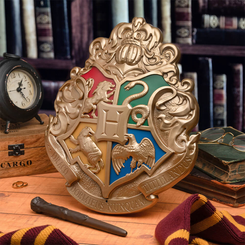PALADONE HOGWARTS CREST LIGHT WITH WAND